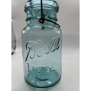 BALL IDEAL AQUA QUART FRUIT JAR WITH GLASS LID & WIRE BAIL 1915 - 1937